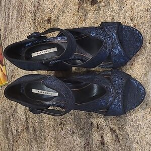 Zara Basic Tapestry Navy/Black Heels size EU 38 / US 7.5